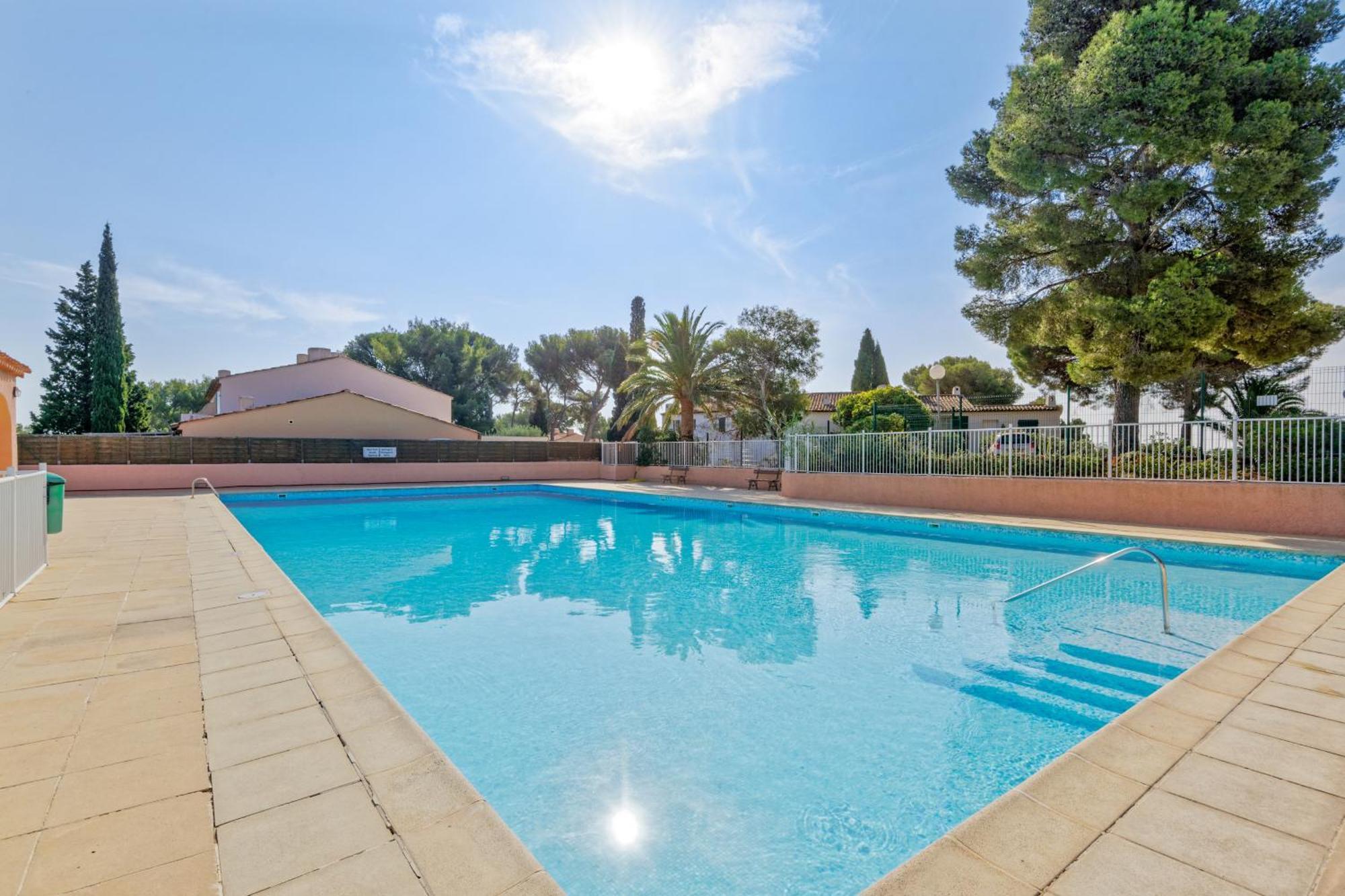 Residence Partenaire Le Domaine De Garlande Cavalaire-sur-Mer Eksteriør bilde