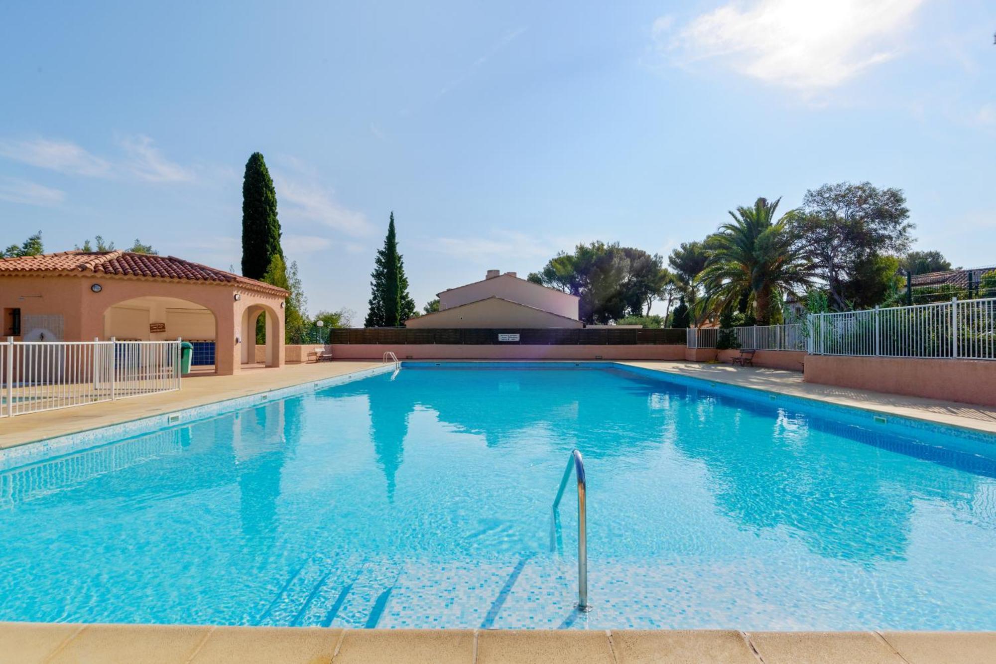Residence Partenaire Le Domaine De Garlande Cavalaire-sur-Mer Eksteriør bilde