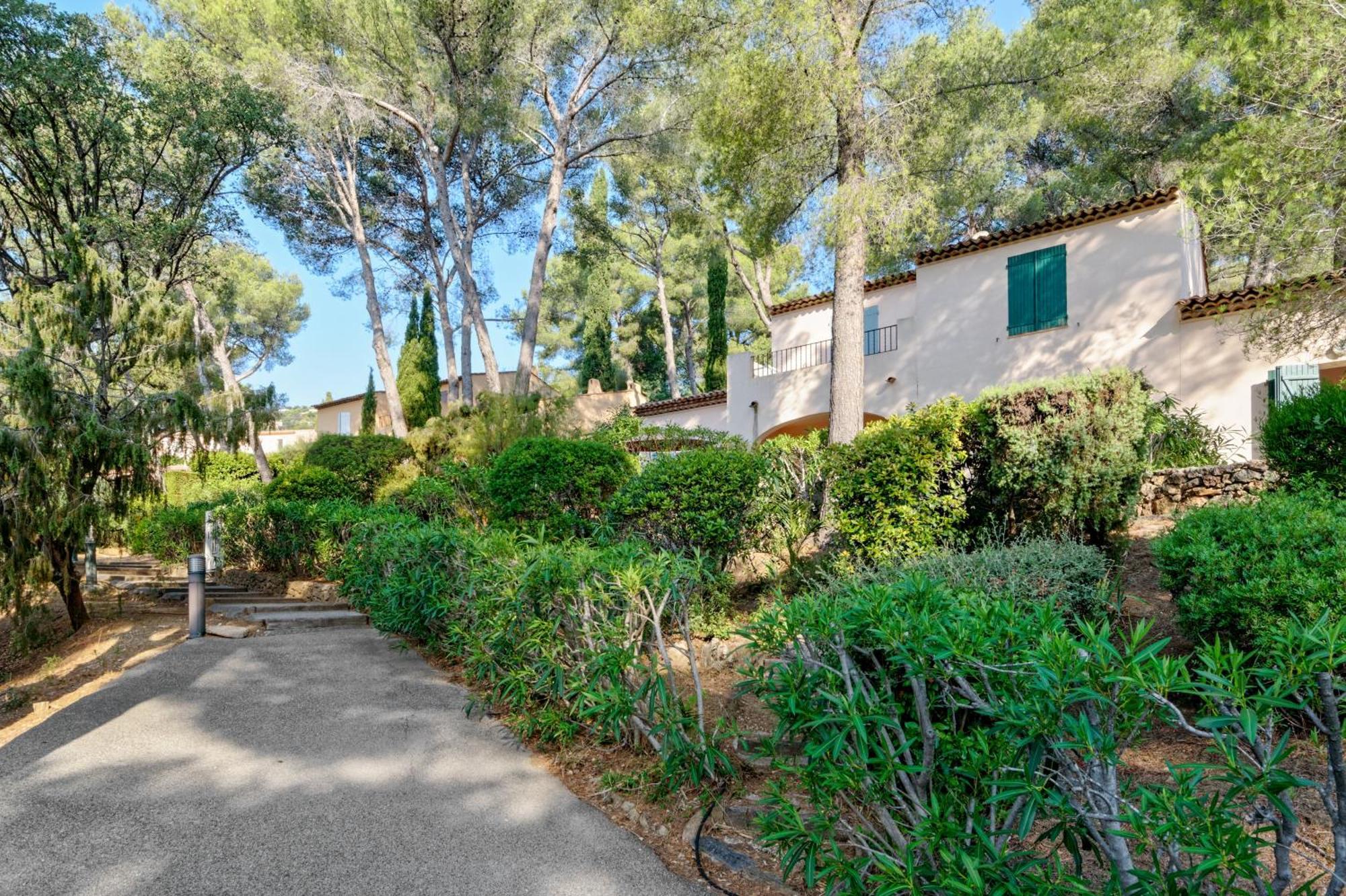 Residence Partenaire Le Domaine De Garlande Cavalaire-sur-Mer Eksteriør bilde